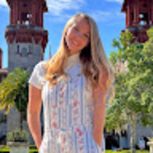 Meet your Posher, Cassandra